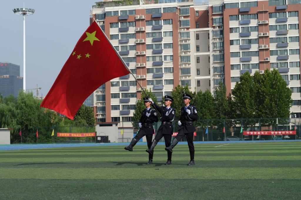 学院隆重举行2023级新生警察素质汇报表演暨开学典礼